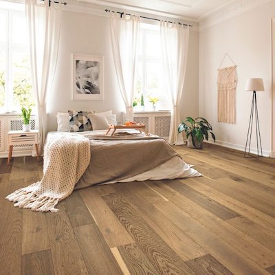hardwood floors in an Ohio bedroom